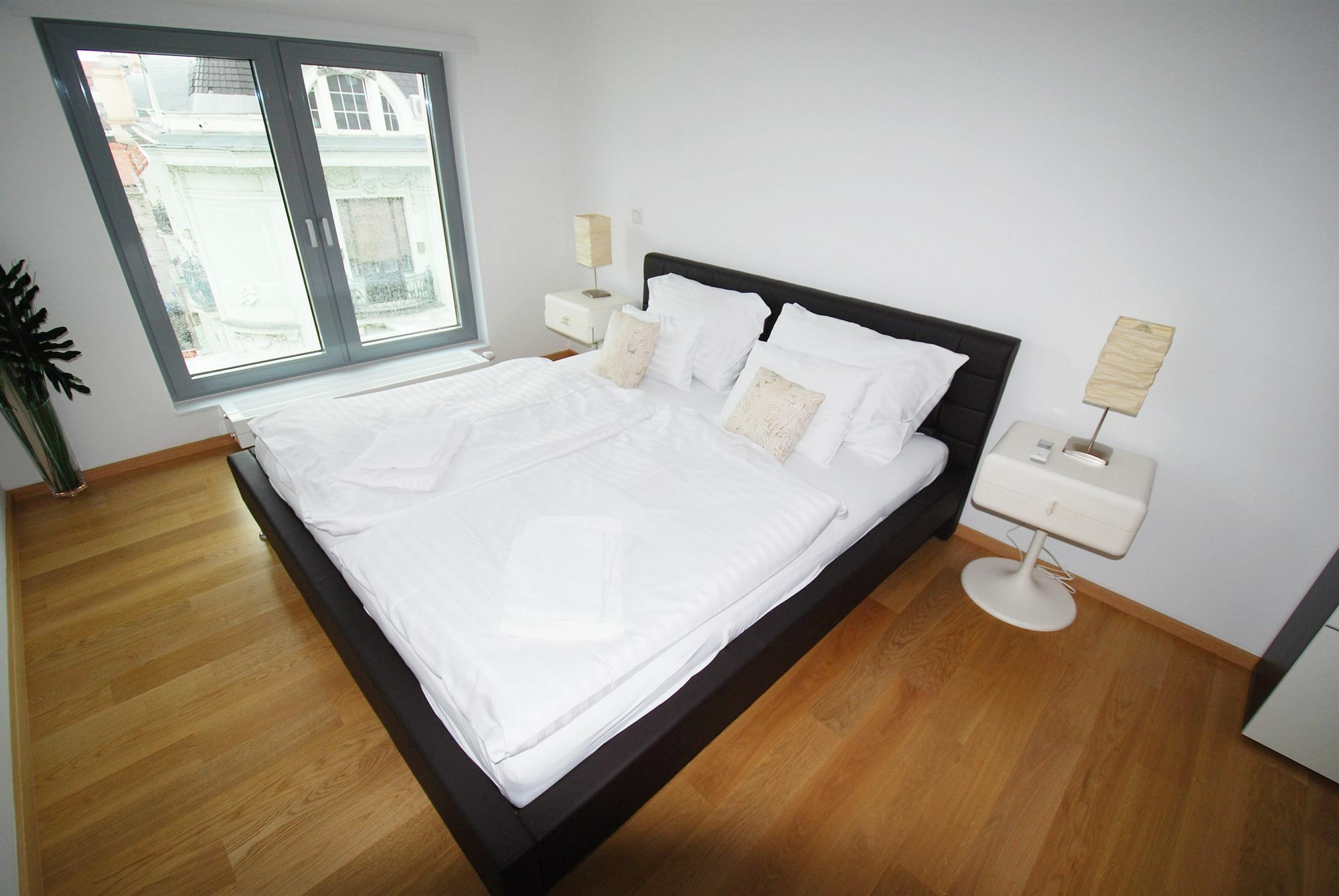 Duschel Apartments City Center Wenen Buitenkant foto